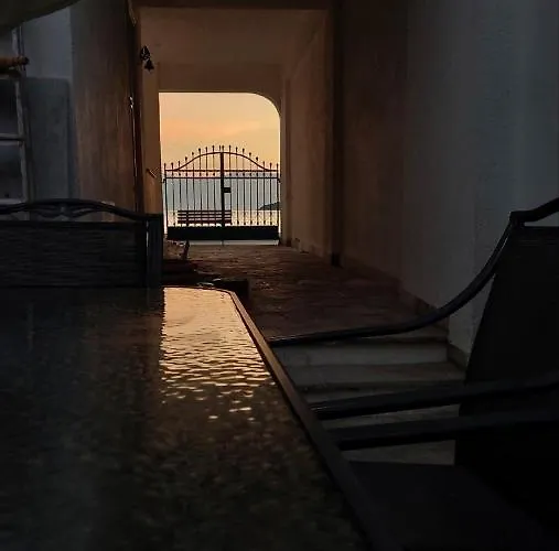 Mitzela Mare House Case de vacanță *