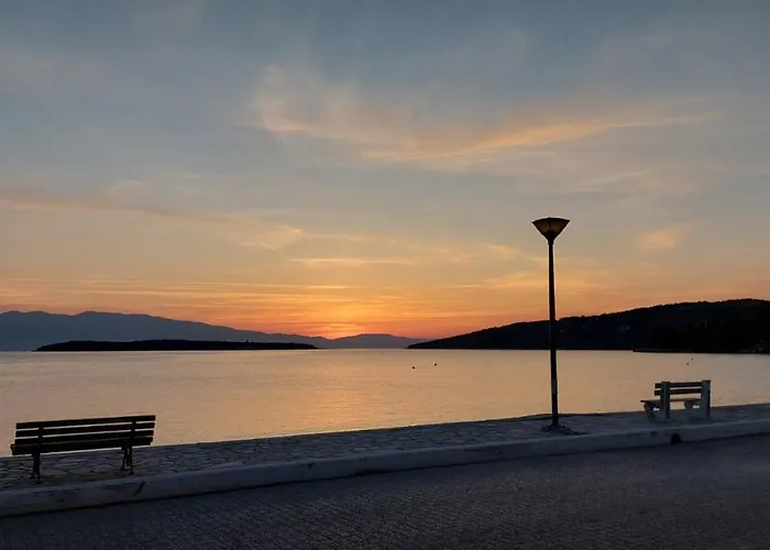 Holiday home Mitzela Mare House Amaliapoli